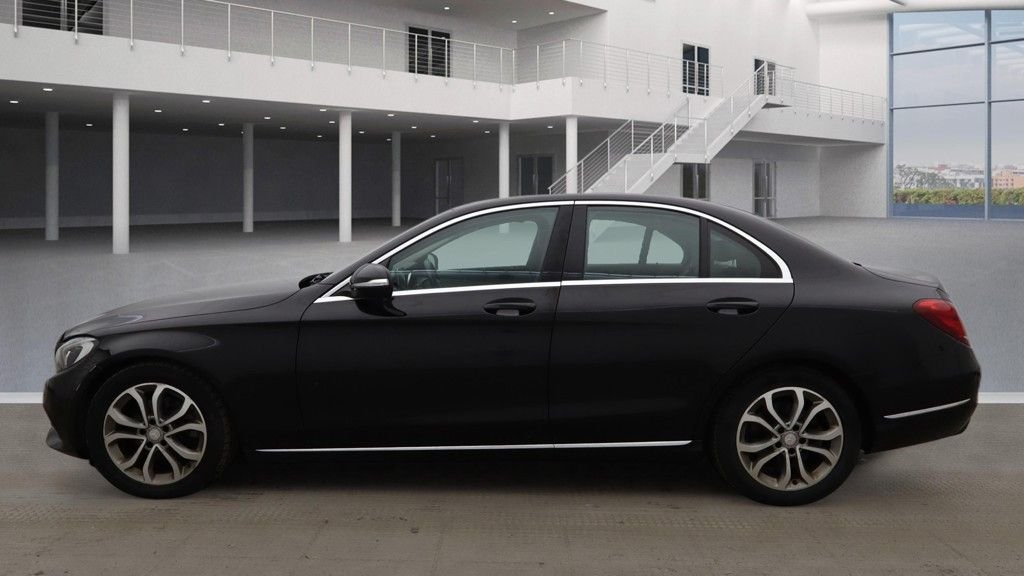 Used Mercedes-Benz C Class 2015 for sale - 77457547: Photo 12