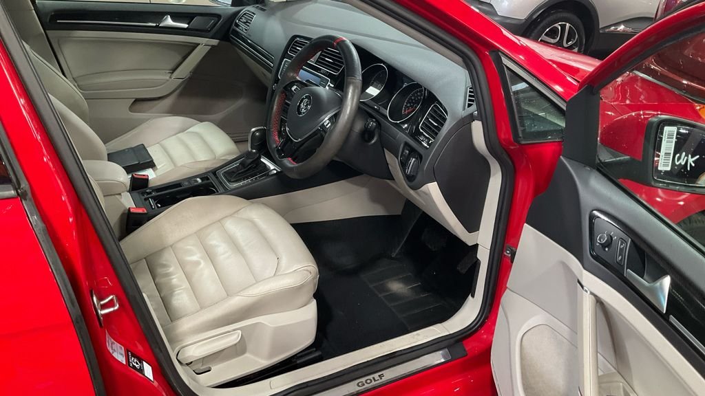 Used Volkswagen Golf 2013 for sale - 77397300: Photo 21