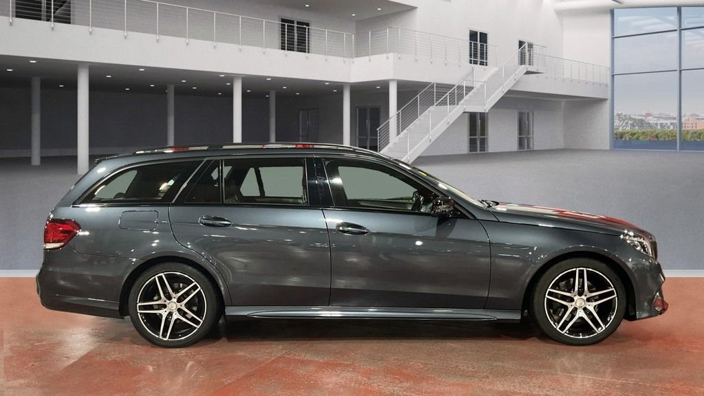 Used Mercedes-Benz E Class 2016 for sale - 77218577: Photo 11