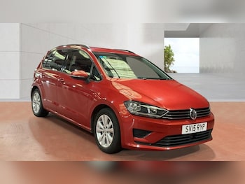 Used Volkswagen Golf SV 2015 for sale - 79603652: Photo