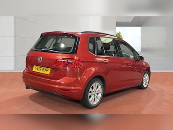 Used Volkswagen Golf SV 2015 for sale - 79603652: Photo