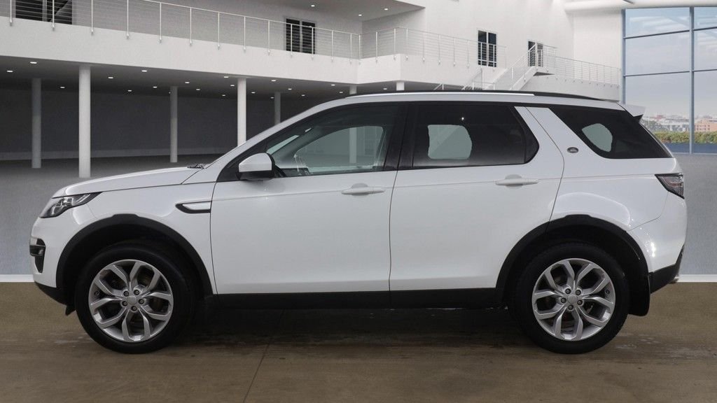 Used Land Rover Discovery Sport 2016 for sale - 77293247: Photo 18