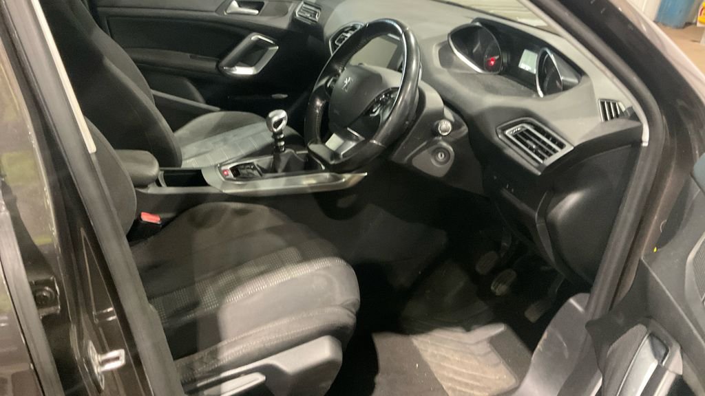 Used Peugeot 308 2016 for sale - 77614271: Photo 21