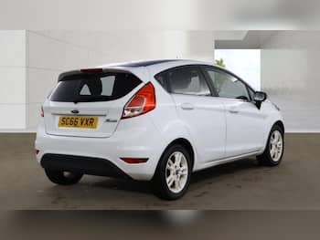 Used Ford Fiesta 2017 for sale - 79671122: Photo