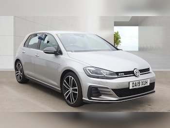 Used Volkswagen Golf 2019 for sale - 78525177: Photo