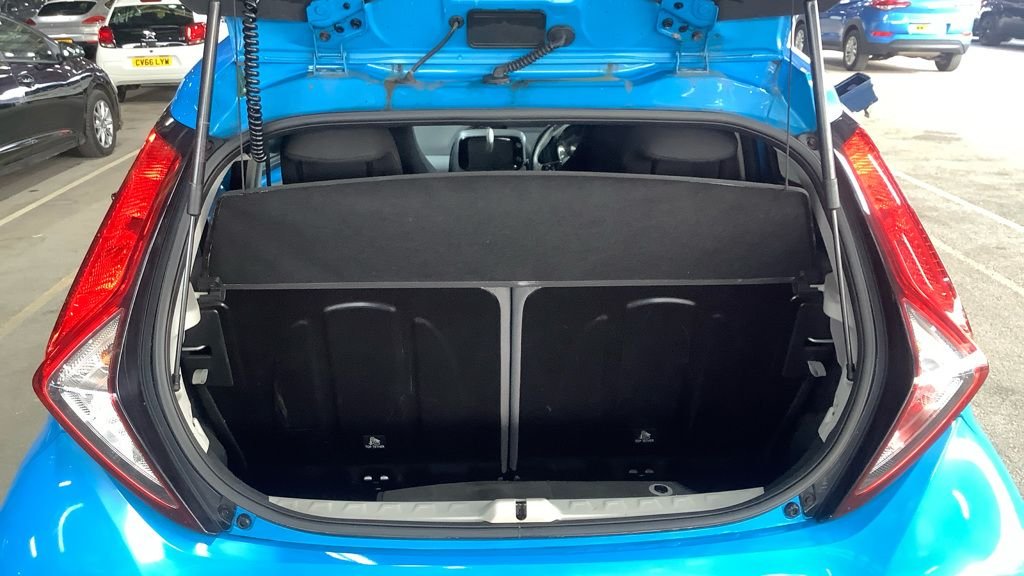 Used Toyota AYGO 2018 for sale - 77096473: Photo 8