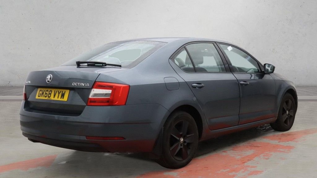 Used Skoda Octavia 2018 for sale - 76610294: Photo 4