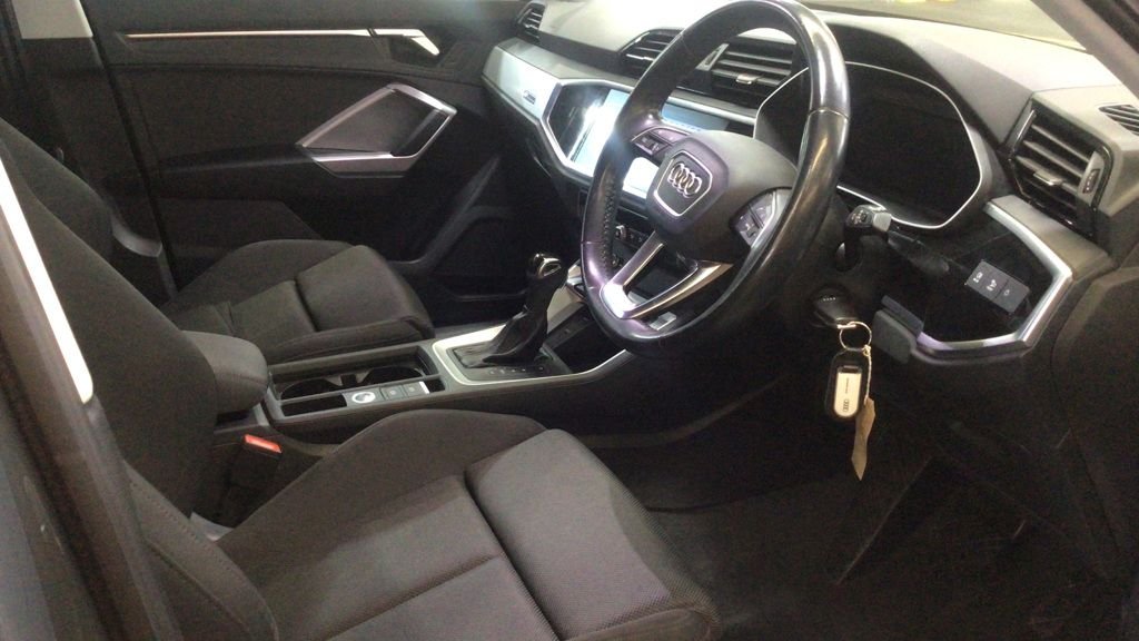 Used Audi Q3 2019 for sale - 76445867: Photo 9