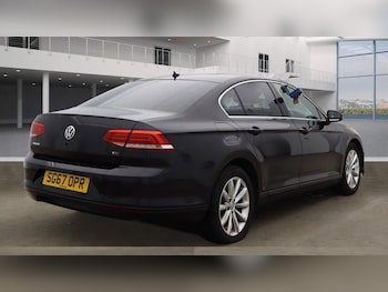 Used Volkswagen Passat 2017 for sale - 76751267: Photo