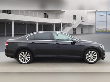 Used Volkswagen Passat 2017 for sale - 76751267: Photo