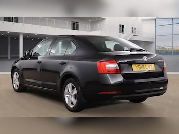 Used Skoda Octavia 2019 for sale - 75201226: Photo