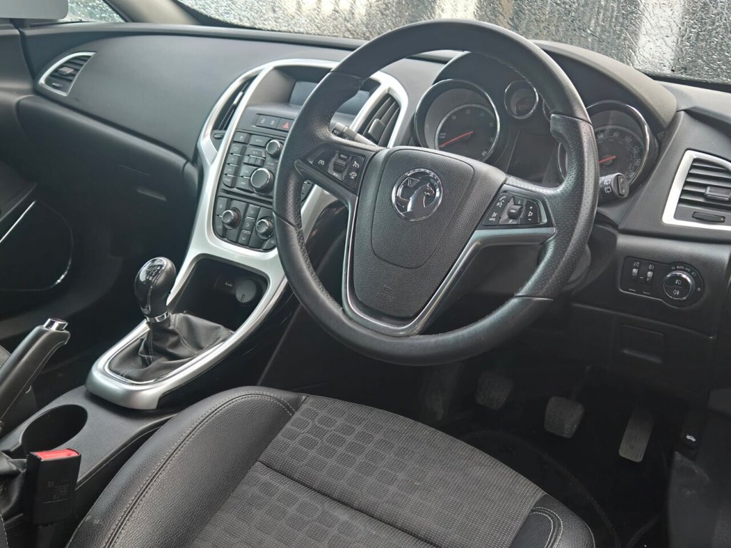 Used Vauxhall Astra GTC 2013 for sale - 76496092: Photo 2