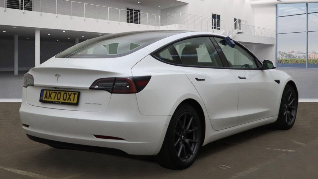 Used Tesla Model 3 2020 for sale - 76356989: Photo 4