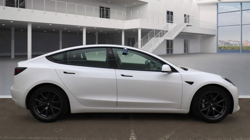 Used Tesla Model 3 2020 for sale - 76356989: Photo 5