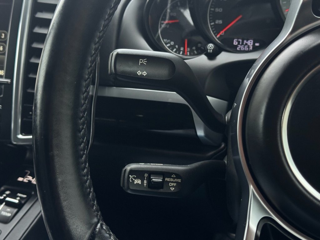 Used Porsche Cayenne 2014 for sale - 75950693: Photo 16