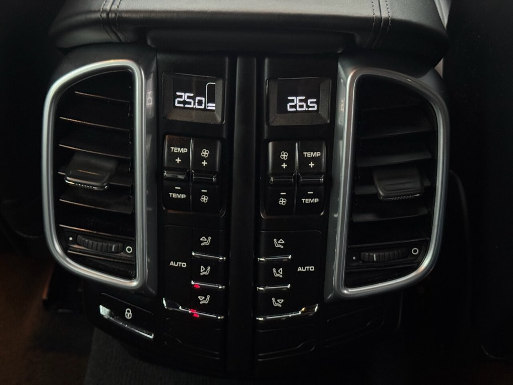 Used Porsche Cayenne 2014 for sale - 75950693: Photo 32