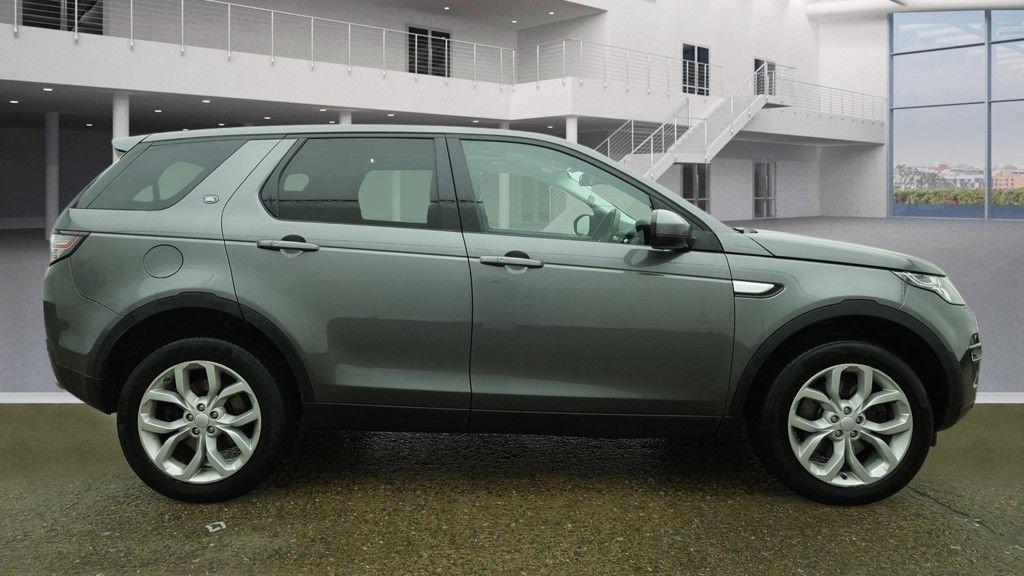 Used Land Rover Discovery Sport 2018 for sale - 77557596: Photo 17