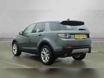 Used Land Rover Discovery Sport 2018 for sale - 77557596: Photo