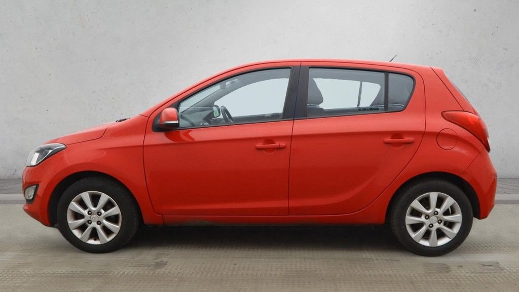 Used Hyundai i20 2014 for sale - 77893719: Photo 6