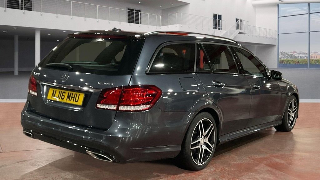 Used Mercedes-Benz E Class 2016 for sale - 77383573: Photo 4