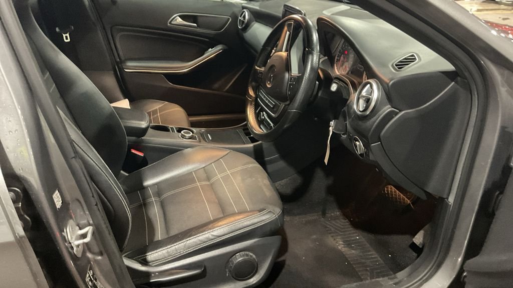 Used Mercedes-Benz A-Class 2015 for sale - 76445791: Photo 9