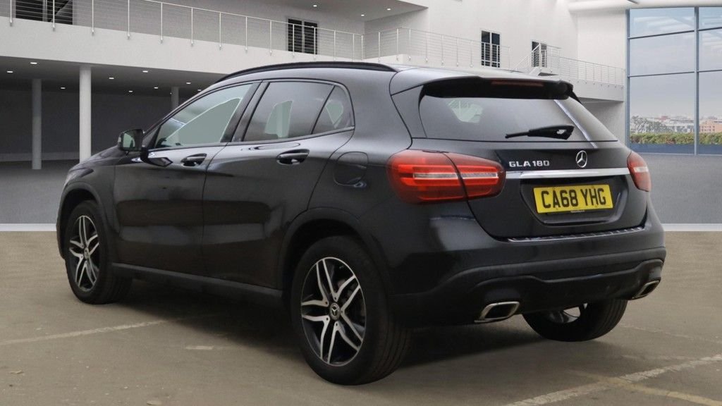 Used Mercedes-Benz GLA 2019 for sale - 77394393: Photo 3