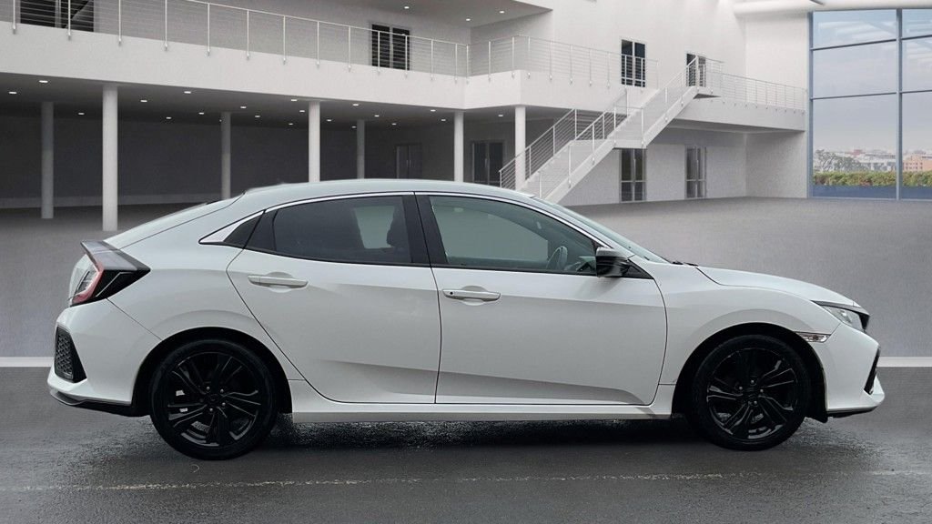 Used Honda Civic 2017 for sale - 77680594: Photo 6