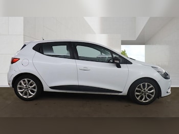 Used Renault Clio 2018 for sale - 79517874: Photo