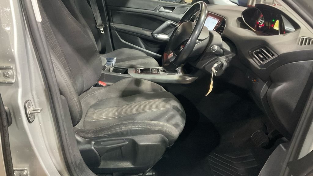 Used Peugeot 308 2016 for sale - 78149248: Photo 9