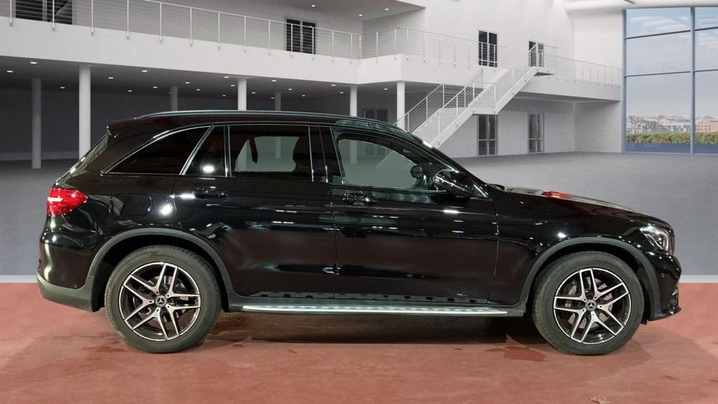 Used Mercedes-Benz GLC 2019 for sale - 76731217: Photo 11