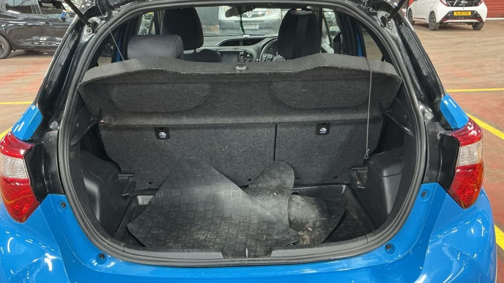 Used Toyota Yaris 2019 for sale - 77995294: Photo 19