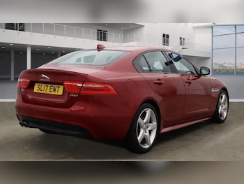 Used Jaguar XE 2017 for sale - 76210702: Photo 4