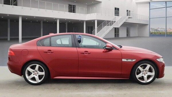 Used Jaguar XE 2017 for sale - 76210702: Photo 5