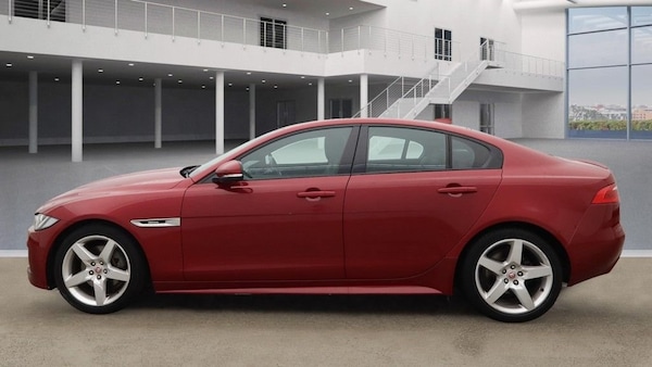 Used Jaguar XE 2017 for sale - 76210702: Photo 6