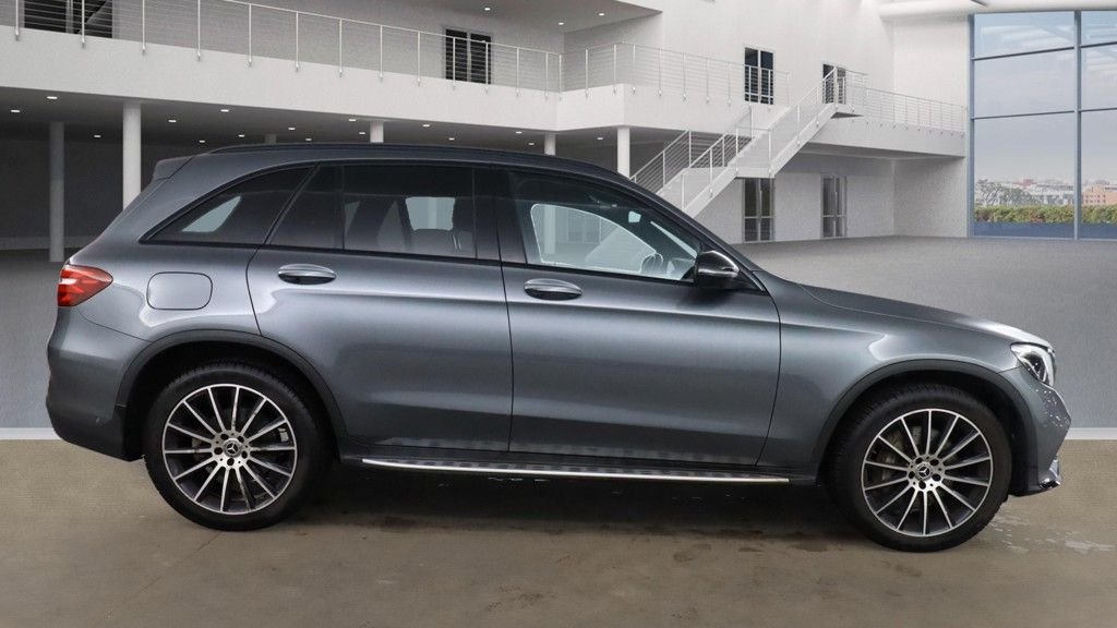 Used Mercedes-Benz GLC 2019 for sale - 76953986: Photo 11