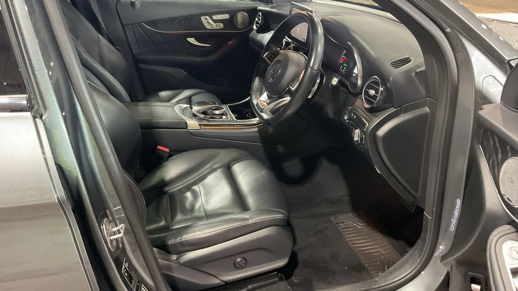 Used Mercedes-Benz GLC 2019 for sale - 76953986: Photo 15