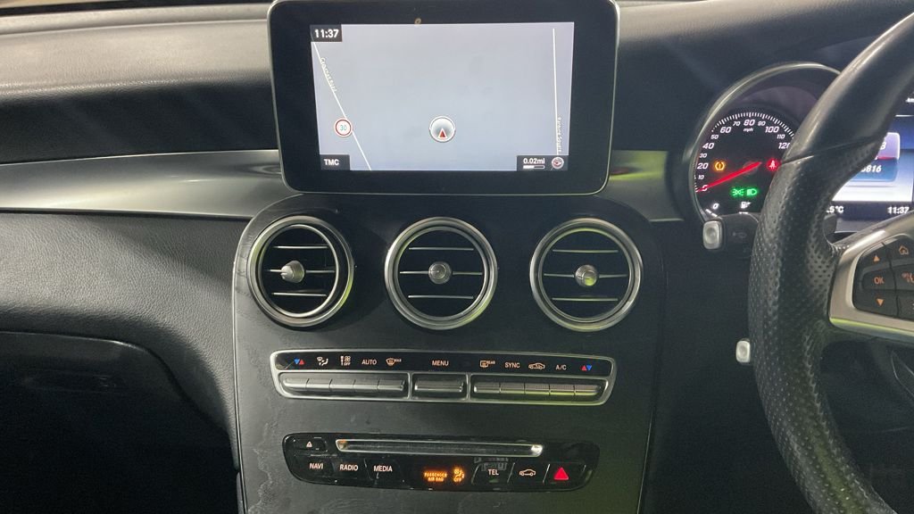 Used Mercedes-Benz GLC 2019 for sale - 76953986: Photo 17