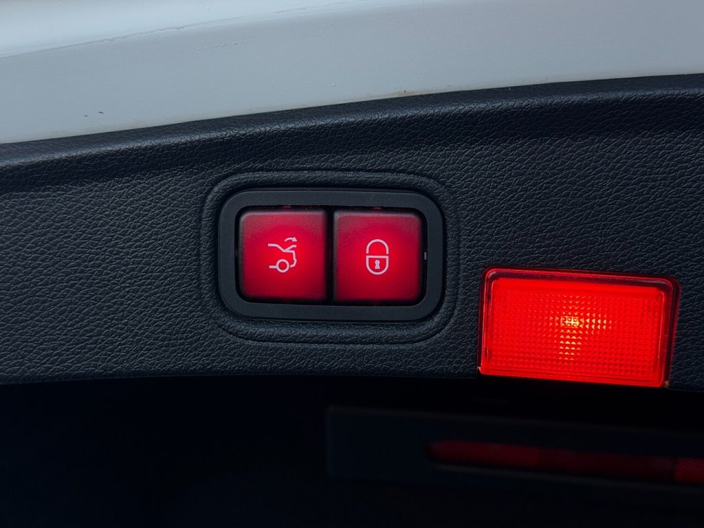 Used Mercedes-Benz C Class 2017 for sale - 76520533: Photo 10