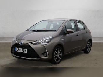 Used Toyota Yaris 2018 for sale - 76698875: Photo