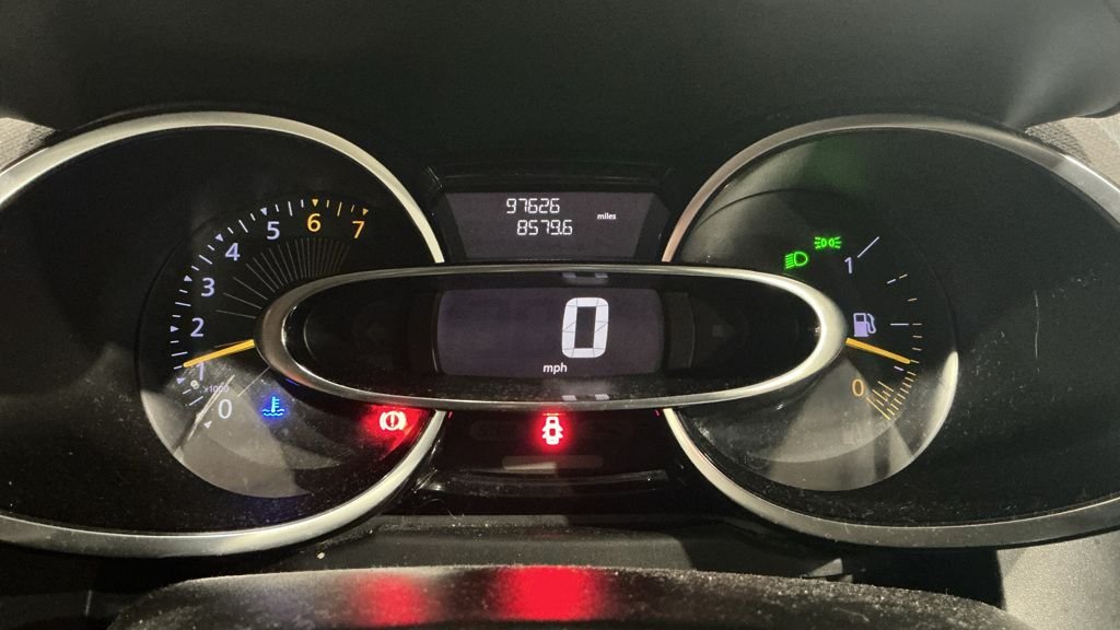 Used Renault Clio 2015 for sale - 77218578: Photo 22