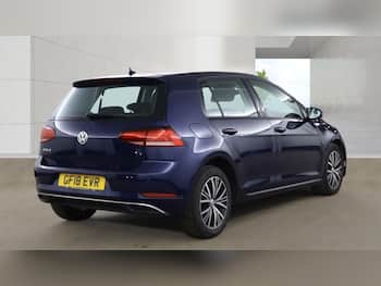 Used Volkswagen Golf 2018 for sale - 79642730: Photo