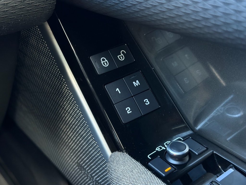 Used Land Rover Range Rover Velar 2017 for sale - 77089419: Photo 20