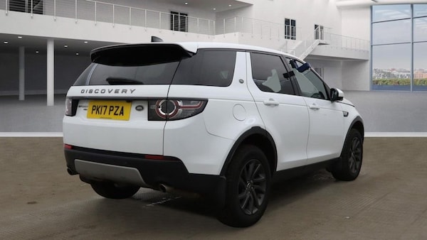 Used Land Rover Discovery Sport 2017 for sale - 76176155: Photo 4