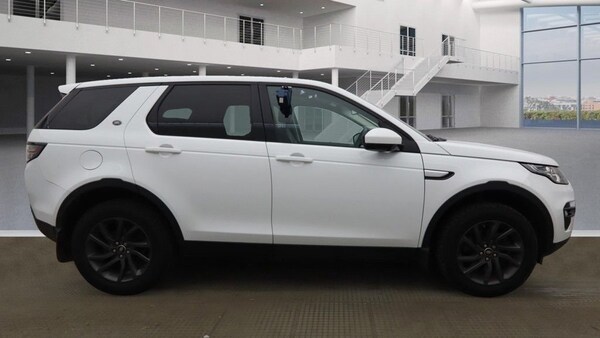 Used Land Rover Discovery Sport 2017 for sale - 76176155: Photo 5