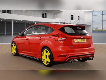 Used Ford Focus 2017 for sale - 76973640: Photo