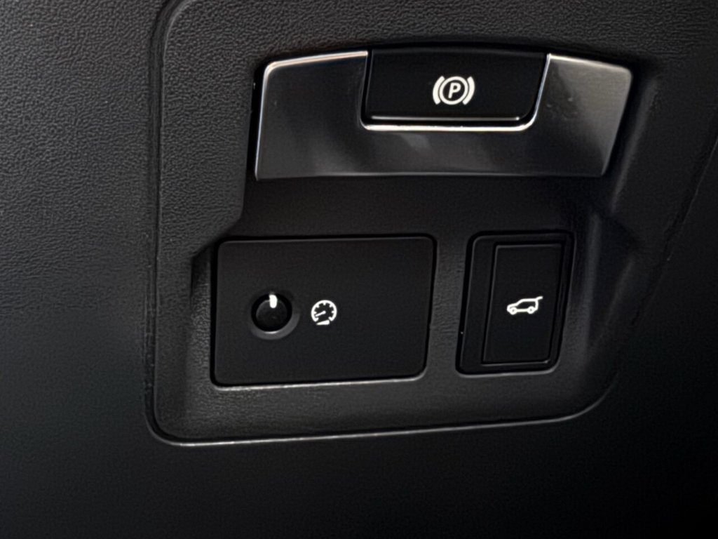 Used Land Rover Range Rover Velar 2017 for sale - 76389804: Photo 24