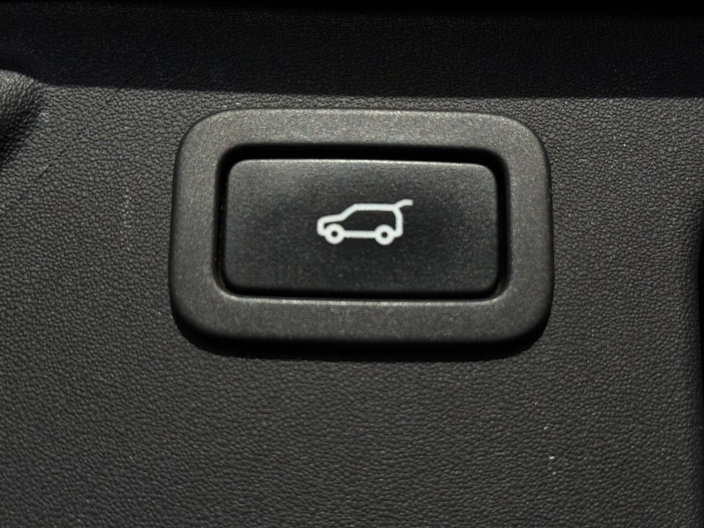 Used Land Rover Discovery Sport 2015 for sale - 78123960: Photo 14