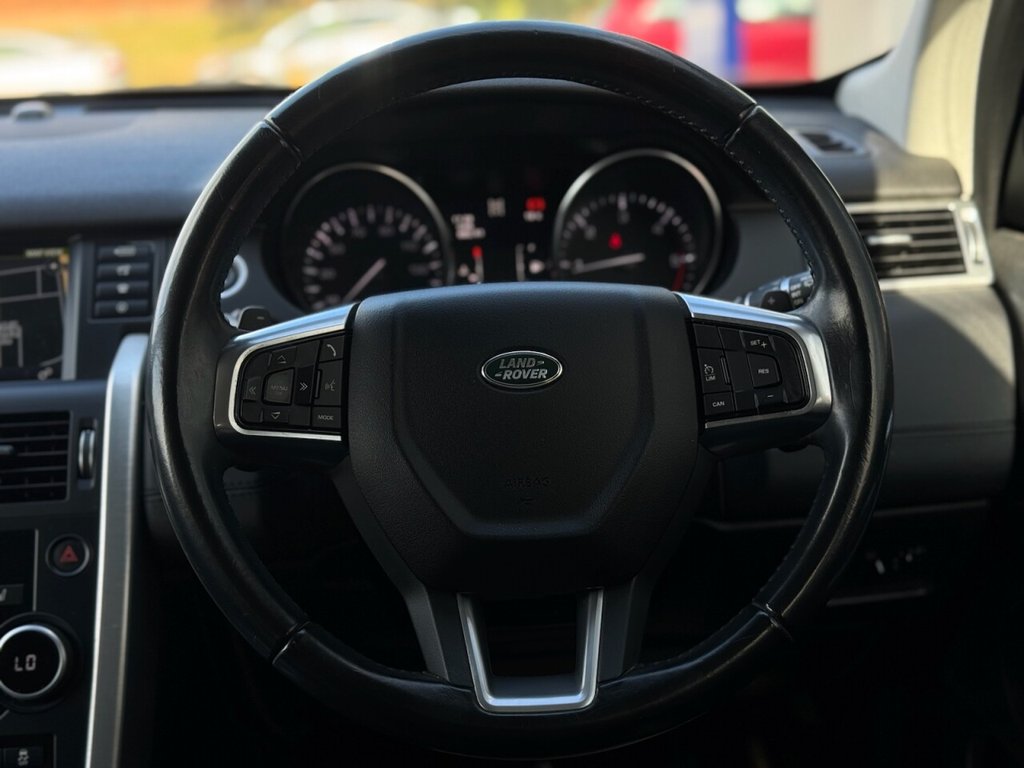 Used Land Rover Discovery Sport 2015 for sale - 78123960: Photo 16