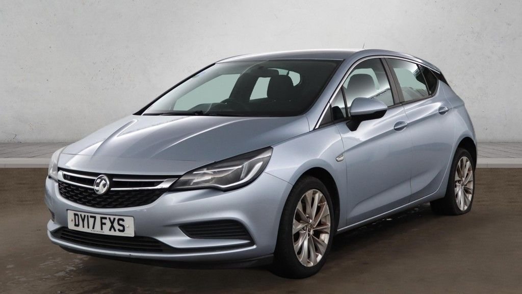 Used Vauxhall Astra 2017 for sale - 77983010: Photo 2