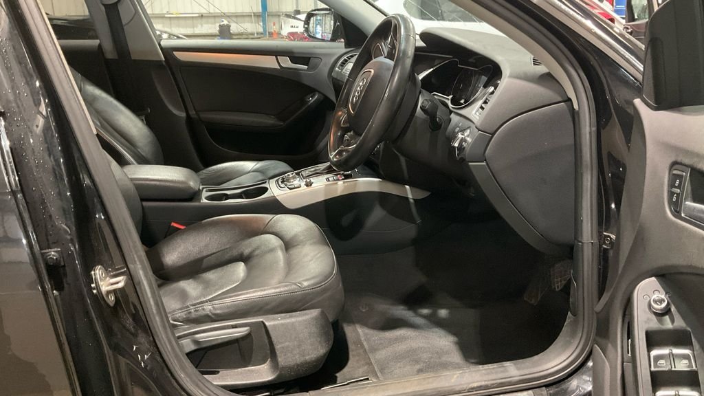 Used Audi A4 2013 for sale - 76590868: Photo 9